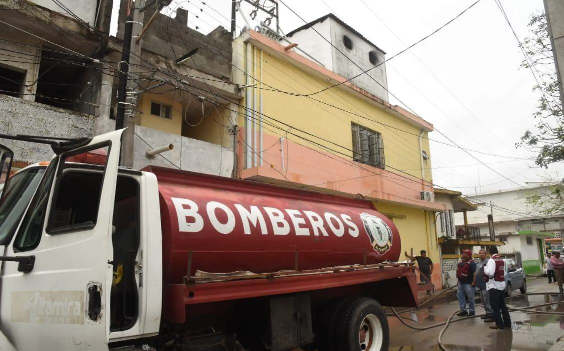 Incendio en panadería en Altamira